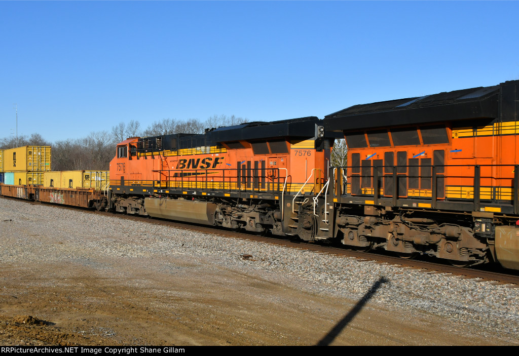 BNSF 7576 Roster shot